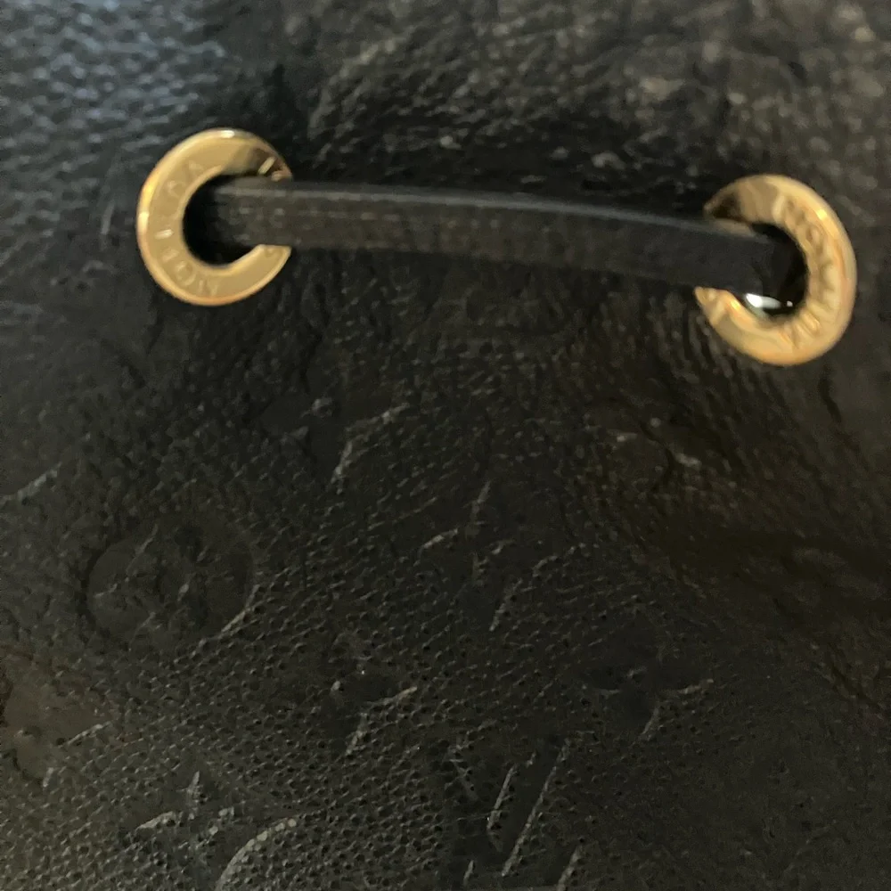 Louis Vuitton Neo Noe Empreinte HandBag - Picture 11 of 16